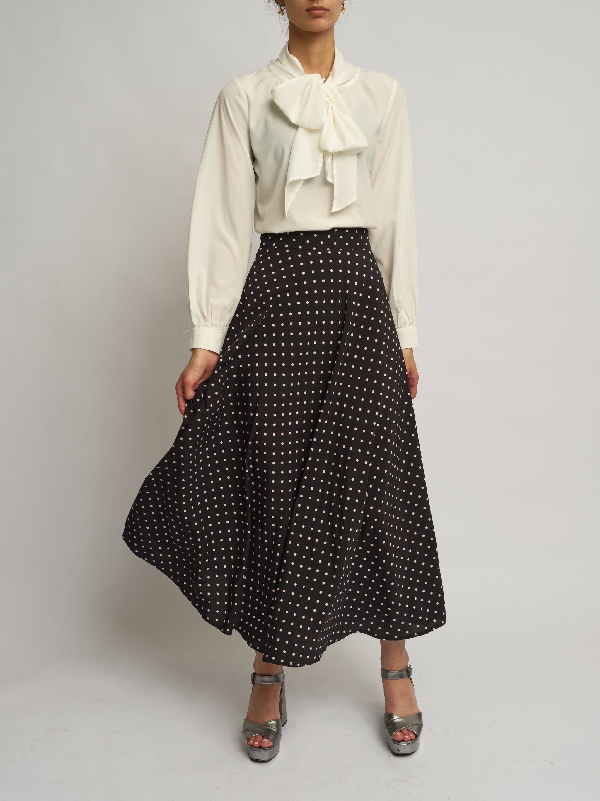 Greta-9978_2048x.jpg?v=1752042359